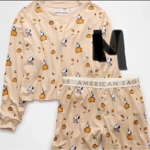 NWT American Eagle Outfitters Pajamas - Cream with Snoopy and Pumpkin Print